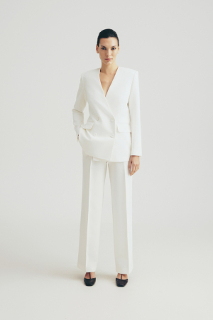 total white 02